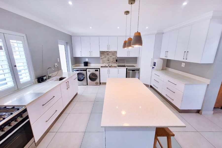 4 Bedroom Property for Sale in Marina Martinique Eastern Cape